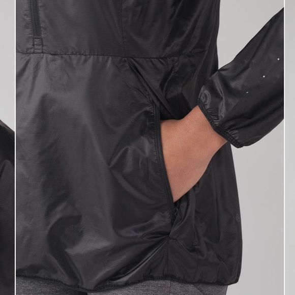 Lululemon Run With It Jacket Black 4 Packable Windbreaker Travel Hike Pullover - Picture 4 of 8